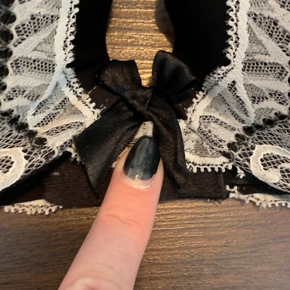 Victoria’s Secret Black & White Lace Dream Angels Push Up Bra - Picture 5 of 6